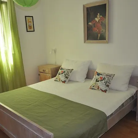 Zdenka Apartmán *