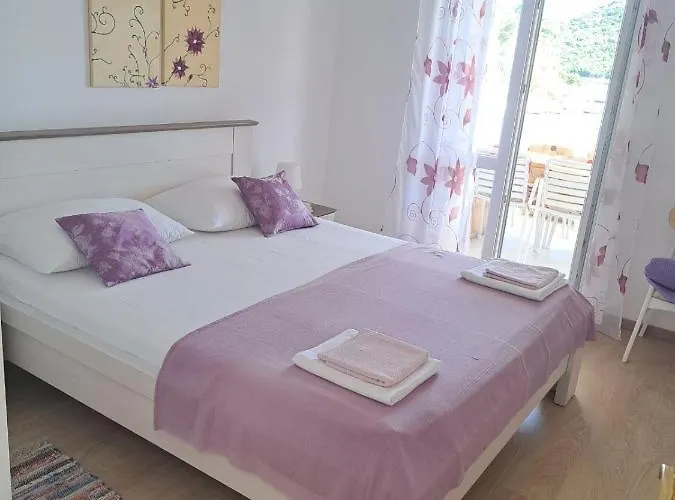 Zdenka Apartamento Prožura